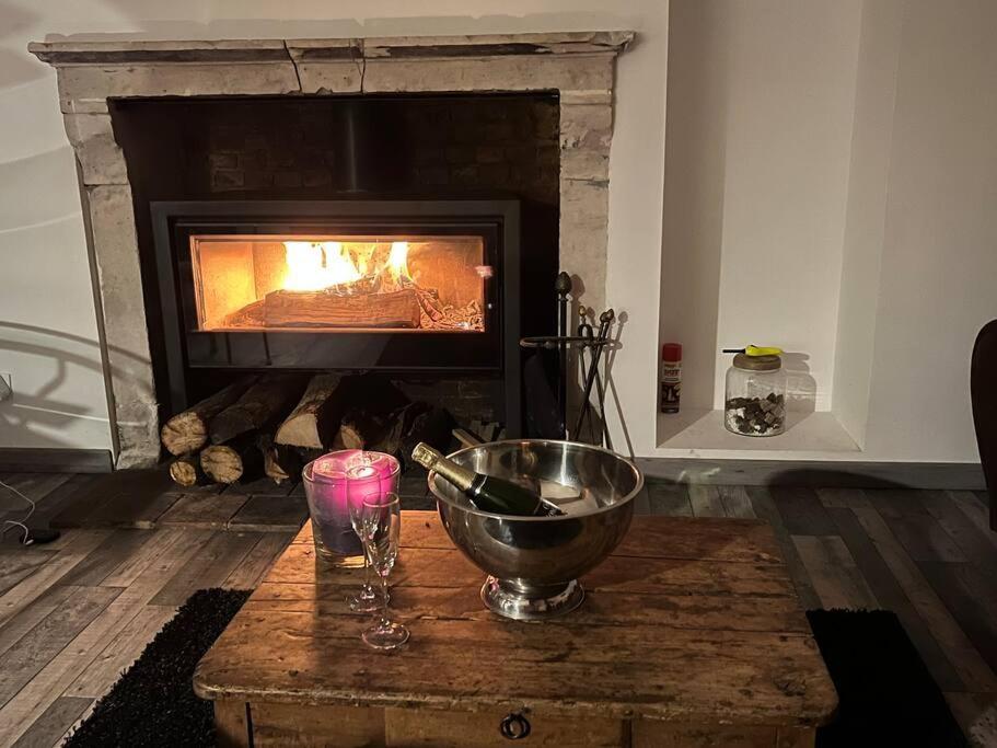 Cottage Cocooning Romantique Avec Jaccuzzi Prive Ancinnes Exterior photo